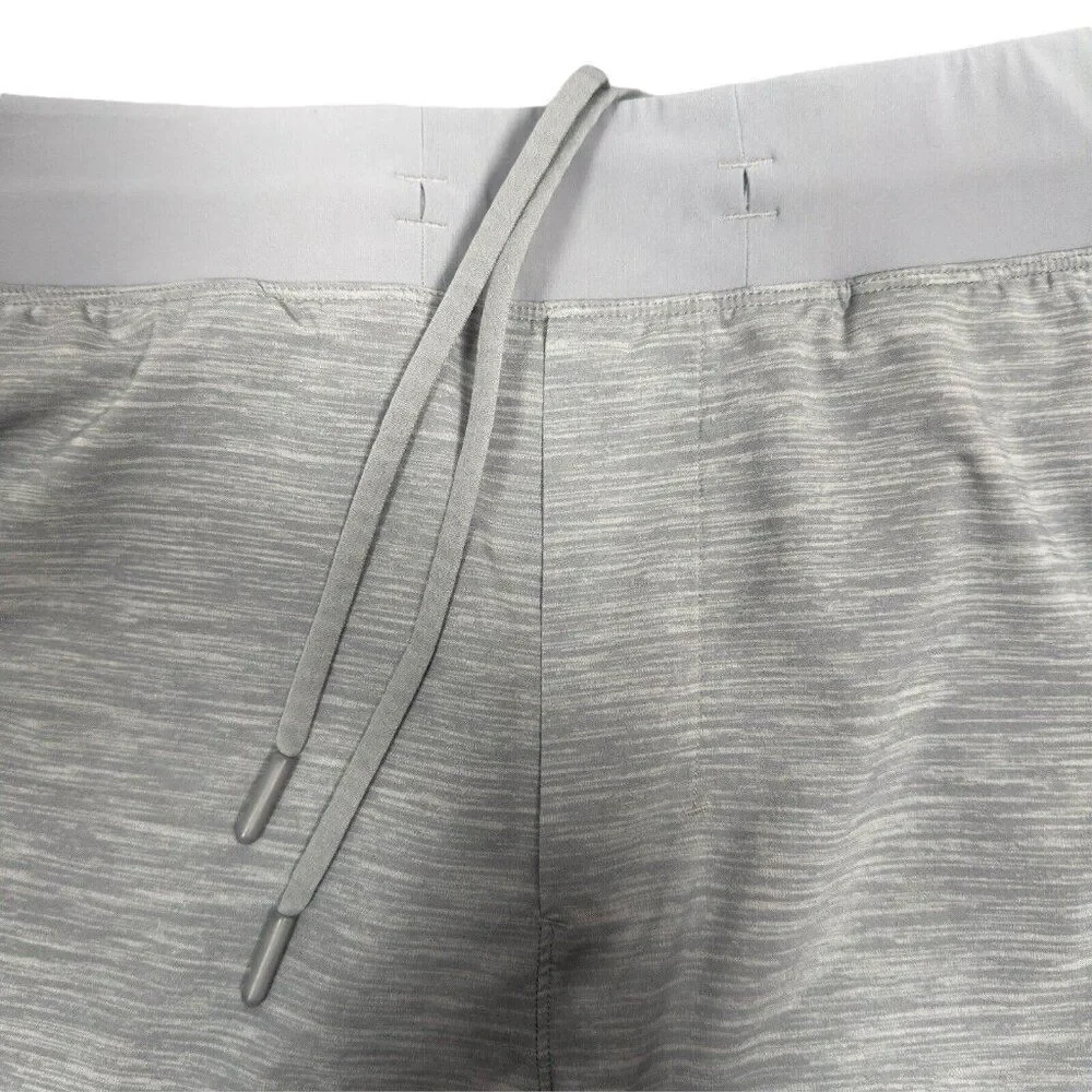 Lululemon Men's Large‎ Grey Unlined Athletic Training Shorts 10.5” Inseam